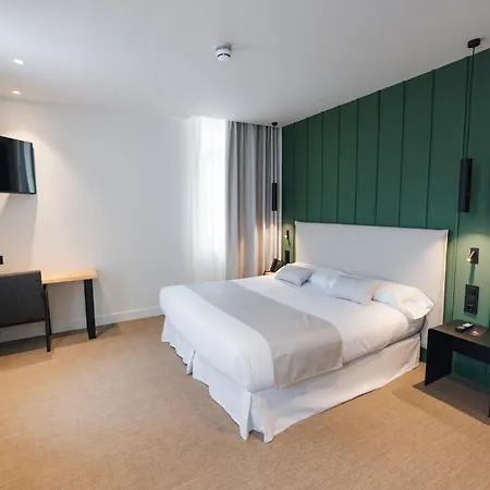 Mondragon Hotela Hotel 3*